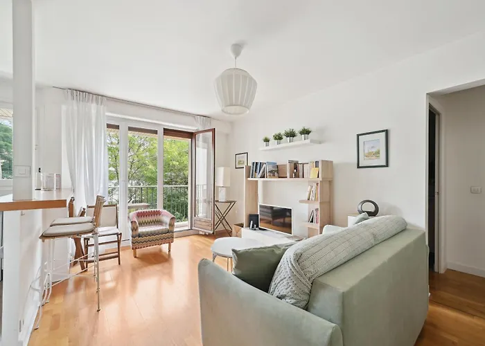 Bel Appartement De Beausejour Dans La Ville By Weekome